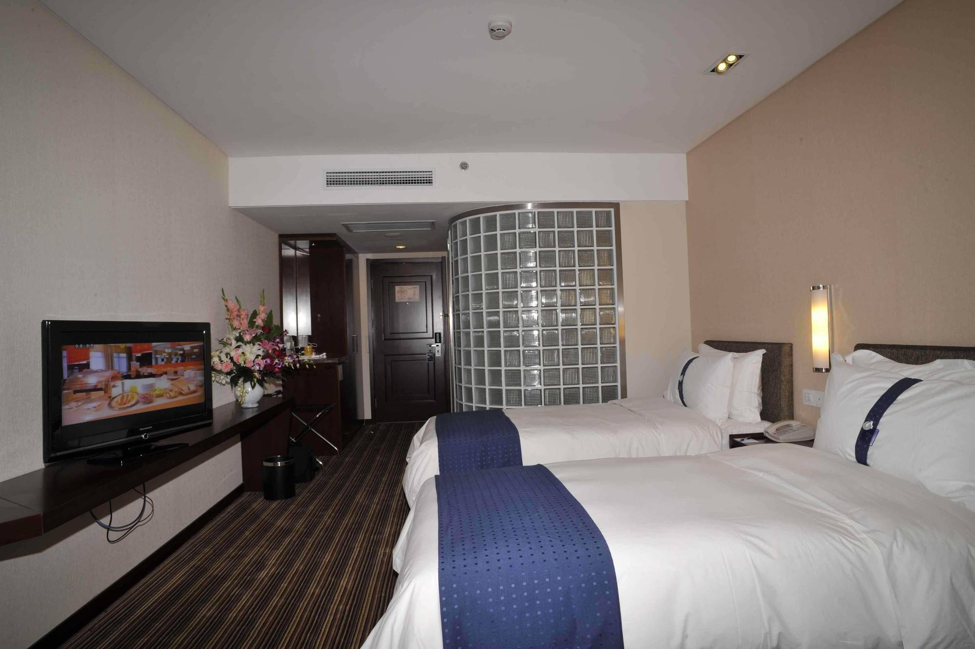 Holiday Inn Express Tianjin City Center Room photo